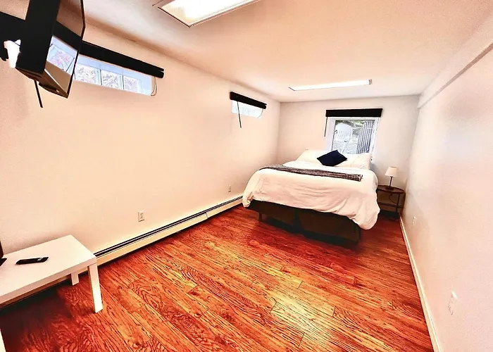 Newly Remodeled Spacious Units, Minutes From Mountains, Inlet, Downtown And Airport