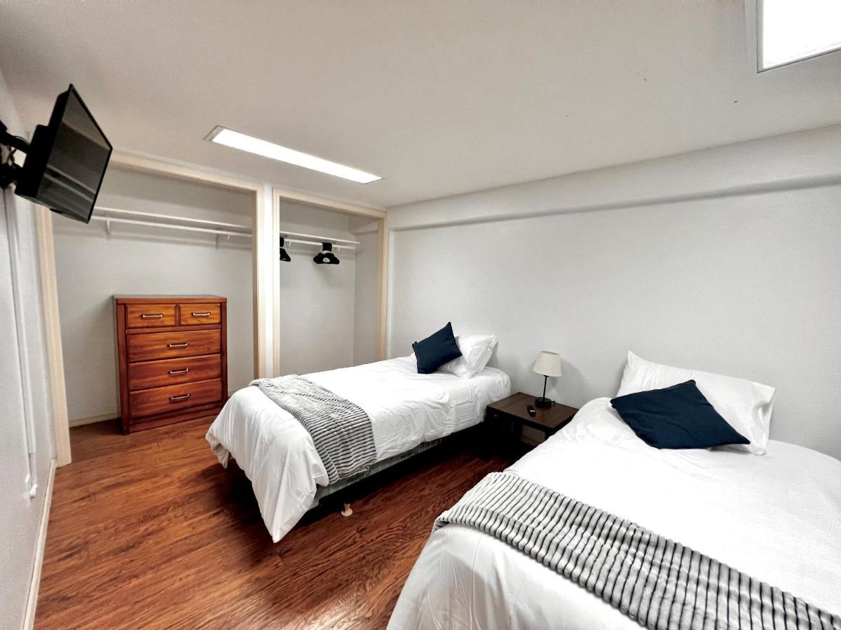 Appartement Newly Remodeled Spacious Units, Minutes From Mountains, Inlet, Downtown And Airport Anchorage