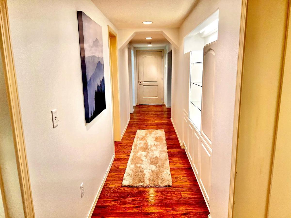 Appartement Newly Remodeled Spacious Units, Minutes From Mountains, Inlet, Downtown And Airport Anchorage